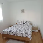 Appartement Afrodita *