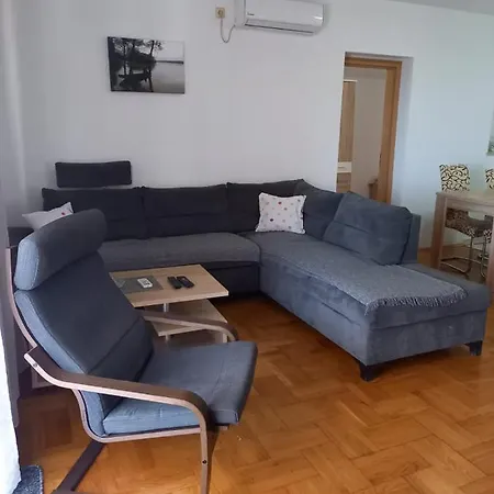 Afrodita تْسْغيكفانِتْسا